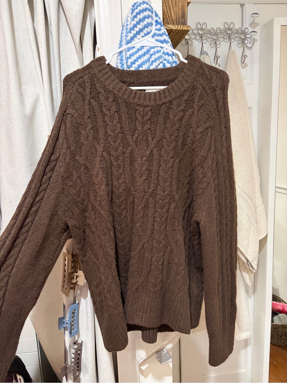 Abercrombie & Fitch Brown Cable Knit Crew Sweater - Picture 2 of 5